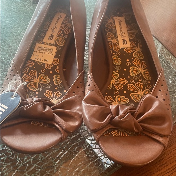American Eagle Outfitters Green and Brown Bow Flats/two for one deal - Picture 13 of 16